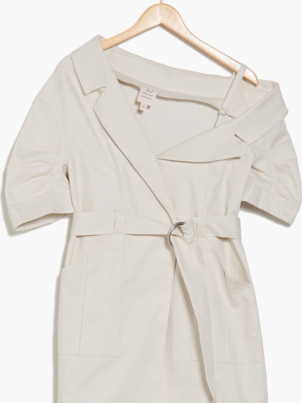 One-Shoulder Belted Dress Cing a sept